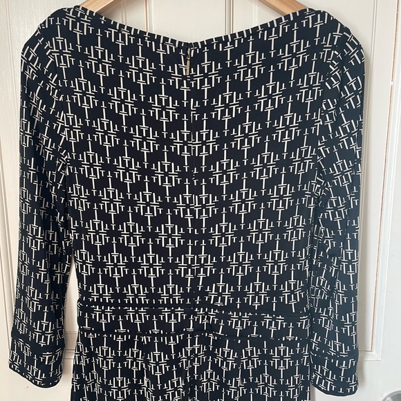 Tory Burch 100% Silk Geometric Shift Dress Small Professional Office Career Work - Picture 10 of 11